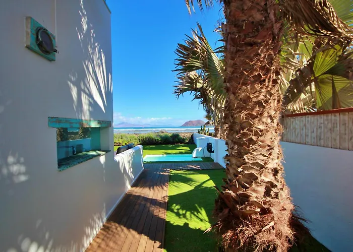 Viento House Вилла Коральео