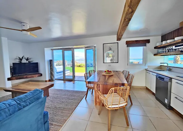 Viento House Вилла Коральео