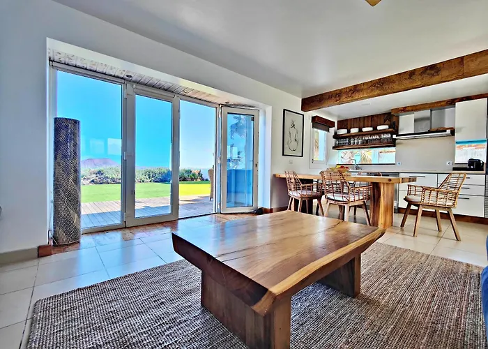 Вилла Viento House Коральео